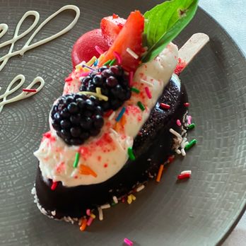 Gustino - Chocolate mousse birthday treat - Italian Near Me - Cancún, ROO Gustino - Chocolate mousse birthday treat - Italian Near Me - Cancún, ROO