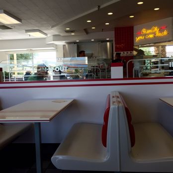 In-N-Out Burger - Burgers Near Me - Lebec, California