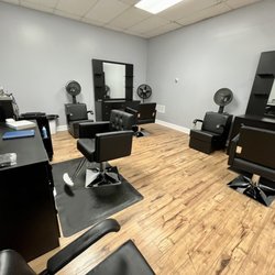 Collins Barber & Beauty Shop - Beauty Salon