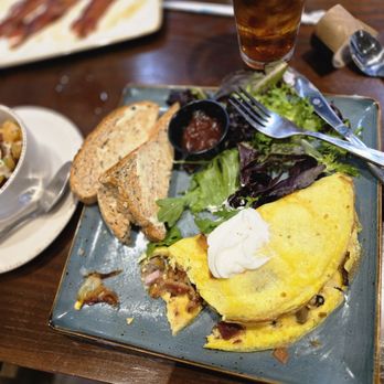 First Watch - The Works Omelete (no tomatoes and extra mushrooms) - Breakfast & Brunch Near Me - Surprise, Arizona