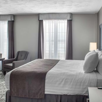 Chateau - Hotels Near Me - Moncton, New Brunswick