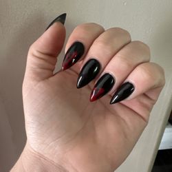 PL Nails