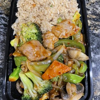 Happy House Chinese - Sweet and Sour Chicken with Mixed Veggies and Fried Rice - Chinese Near Me - Bixby, Oklahoma Happy House Chinese - Sweet and Sour Chicken with Mixed Veggies and Fried Rice - Chinese Near Me - Bixby, Oklahoma