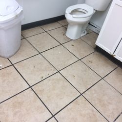 Bp-Tobacco Road 264 - Yes that is human feces all over the floor!