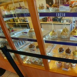 Rocky Mountain Chocolate Factory - Smaller selection of apples than other locations.