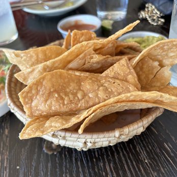 La Piscina - Complementary chips, salsa and guacamole - Mexican Near Me - Austin, Texas La Piscina - Complementary chips, salsa and guacamole - Mexican Near Me - Austin, Texas