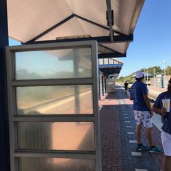 Centerport DFW Station - Waiting area