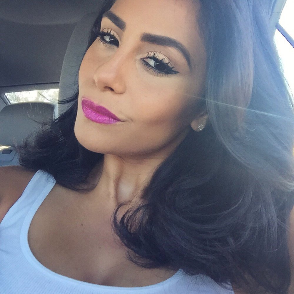 Perfect eyebrows !! I've had ugly brows my entire life untill Alexis