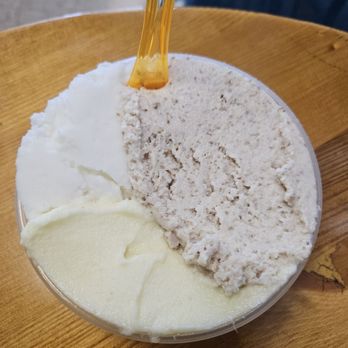 Heaven On a Spoon - Lemon, maple pecan, pineapple - Gelato Near Me - Mesa, Arizona