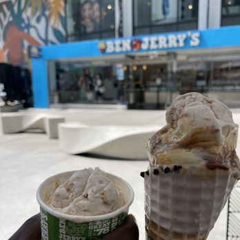 Ben & Jerry’s - Three scoops of strawberry cheesecake and one scoop of salted caramel blonde - Ice Cream & Frozen Yogurt Near Me - Los Angeles, California