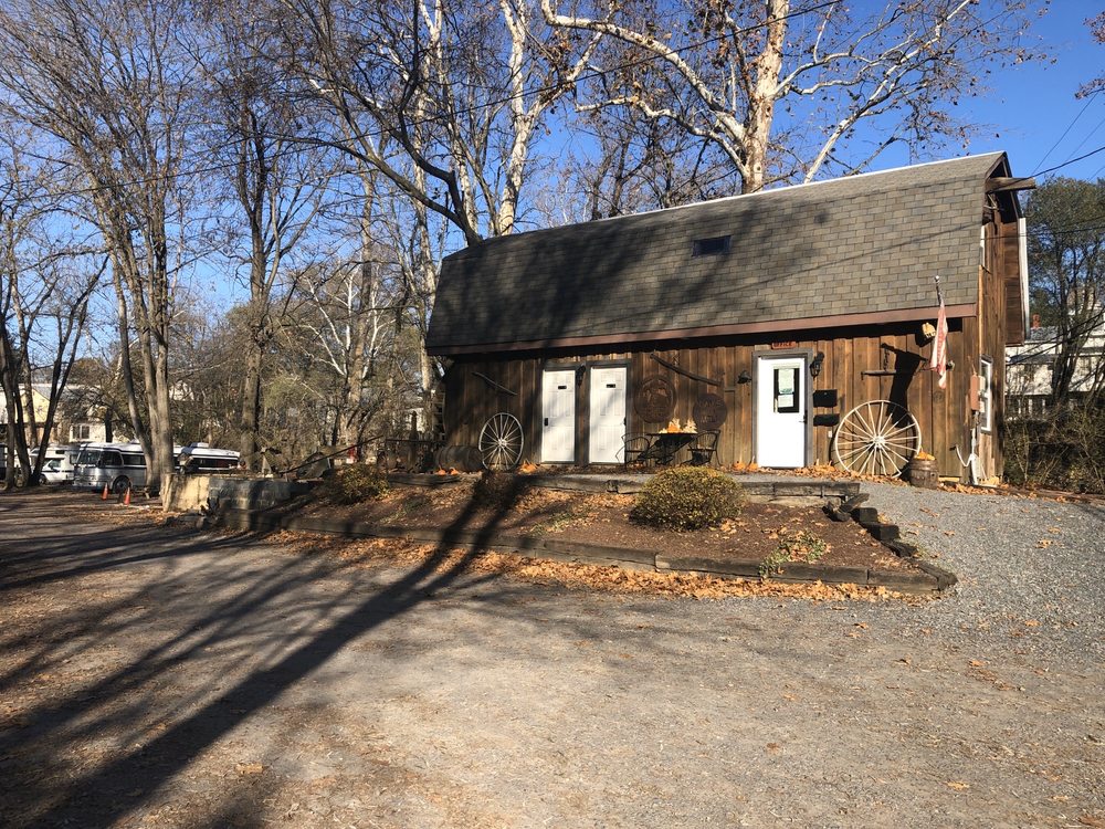 CREEKSIDE CAMPGROUND 13 Photos Campgrounds 108 Palmyra Rd