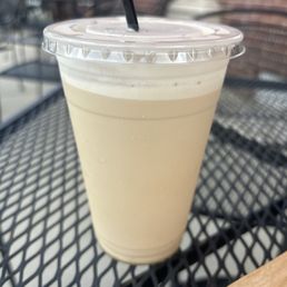 Caramel ice latte w light ice... Caramel ice latte w light ice...