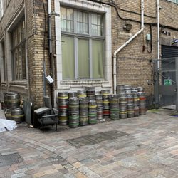 Native Glasgow - The alleyway below our room