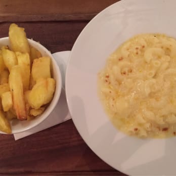 Drygate Brewing Co - Macaroni cheese & chips - Breweries Near Me - Glasgow, GLG Drygate Brewing Co - Macaroni cheese & chips - Breweries Near Me - Glasgow, GLG