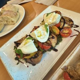 Heirloom Tomatoes & Burrata