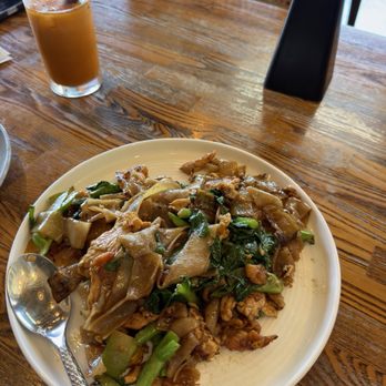 The Second Owl - Pad Seew - Thai Near Me - Long Beach, California The Second Owl - Pad Seew - Thai Near Me - Long Beach, California