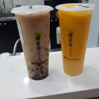 Presotea Guildford Town Centre - two drinks on a counter - Bubble Tea Near Me - Surrey, British Columbia Presotea Guildford Town Centre - two drinks on a counter - Bubble Tea Near Me - Surrey, British Columbia
