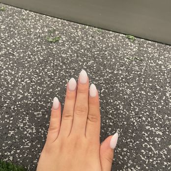 BE Chíc Nails - Nail Salons Near Me - Bellevue, Washington