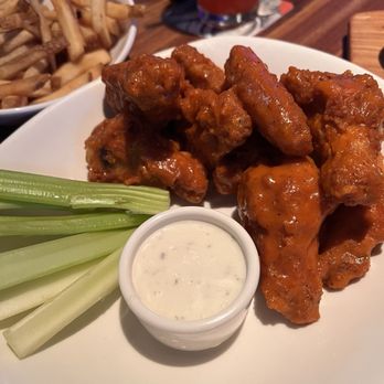 Yard House - Buffalo Chicken wings - New American Near Me - Las Vegas, Nevada Yard House - Buffalo Chicken wings - New American Near Me - Las Vegas, Nevada