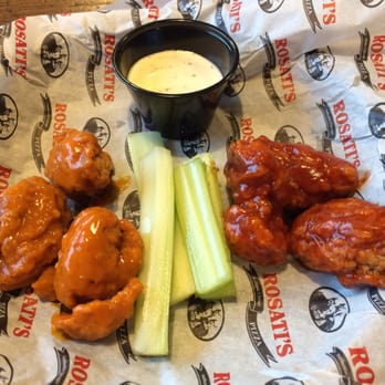 Rosati's Pizza - Boneless Wings - Half BBQ and half spicy garlic.  Just alright, but definitely not worth the $7 price tag. - Pizza Near Me - Encinitas, California