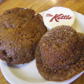The Kettle - Breakfast Muffins - Diners Near Me - Manhattan Beach, California