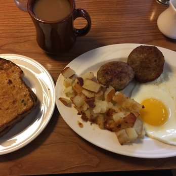 Rounds Restaurant - Stands big breakfast - Breakfast & Brunch Near Me - Traverse City, Michigan Rounds Restaurant - Stands big breakfast - Breakfast & Brunch Near Me - Traverse City, Michigan