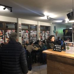 Angus Beers & BBQ - Inside