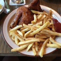 Grüner Baum - Der angesprochene Gockel mit Pommes (Signature Dish )