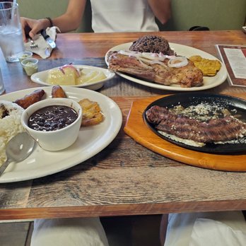 Old Cuban Cafe - Cafes Near Me - Orlando, Florida