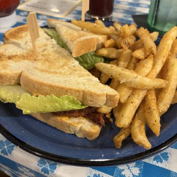 Over Easy Al's - Green tomato blt - Breakfast & Brunch Near Me - Gatlinburg, Tennessee
