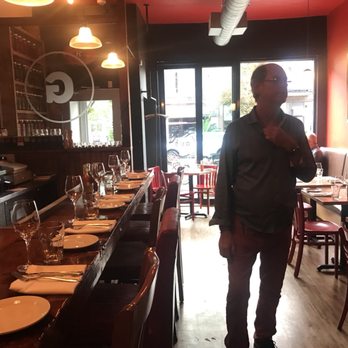 Gus - Seafood Near Me - Montreal, Quebec