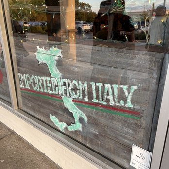 Mangia Mangia - Nice touch setting the stage before you enter. - Italian Near Me - Countryside, Illinois