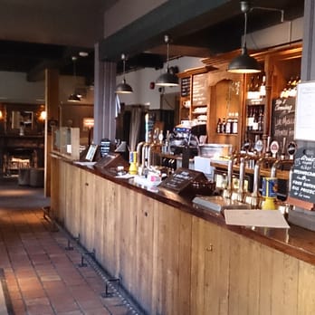 The Crown - The bar - British Near Me - Broxbourne, HRT The Crown - The bar - British Near Me - Broxbourne, HRT