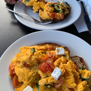 Pimlico Fresh - Toast with veggie eggs - Coffee & Tea Near Me - London, XGL Pimlico Fresh - Toast with veggie eggs - Coffee & Tea Near Me - London, XGL