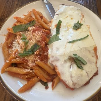 mercato LIC - Pollo Parmigiana - Italian Near Me - Queens County, New York mercato LIC - Pollo Parmigiana - Italian Near Me - Queens County, New York