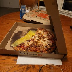 La Vera Pizzeria - So i worked a long day, with 7 kids to feed this was the spot, pizza was hot, fresh and delicious , hands down a new favorite spot.