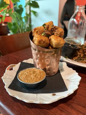 Electric Gravy Mumbai Bar & Canteen by null