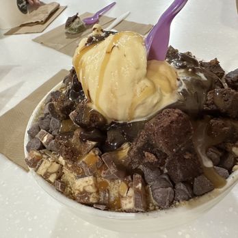 Snowtime - Choco Butter Kisses snow. - Coffee & Tea Near Me - Chandler, Arizona