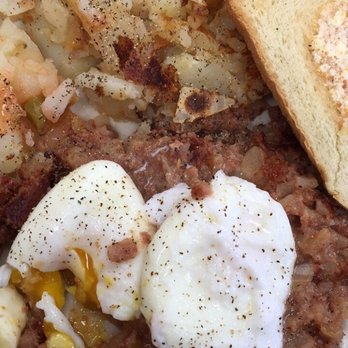 Tina's Place - Corn beef hash and poached eggs with rye bread and lots of pepper bc well just try it for yourself - Diners Near Me - Brooklyn, New York Tina's Place - Corn beef hash and poached eggs with rye bread and lots of pepper bc well just try it for yourself - Diners Near Me - Brooklyn, New York