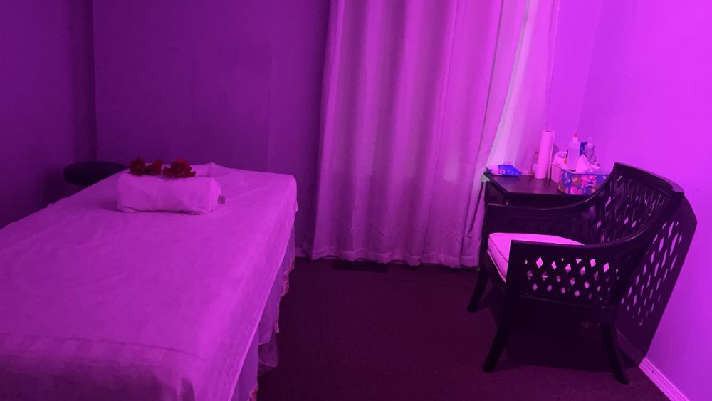 AROMA VALLEY MASSAGE Updated September 2024 13 Photos 1223 NE