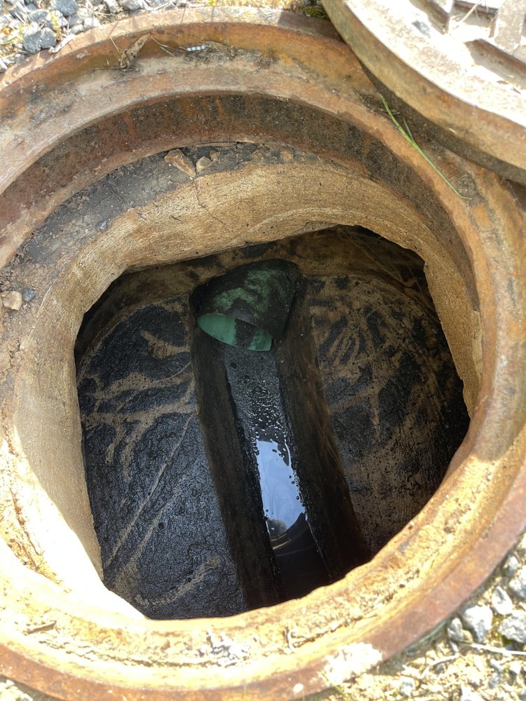 Slide of Clogrooter Services