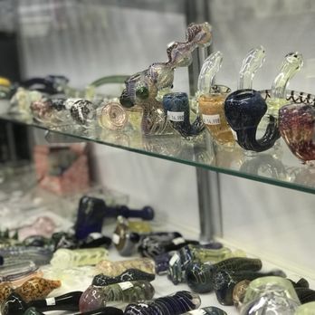 THE CASTLE SMOKE SHOP - CLOSED - Updated May 2026 - 76 Photos - 8872 N  Florida Ave, Tampa, Florida - Vape Shops - Phone Number