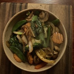 the three tuns - Vegetable stir fry with ginger, served with Thai rice