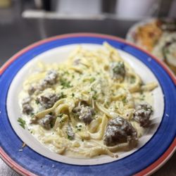Moretti's of Arlington - Fettuccine Alfredo with Crumbled Sausage