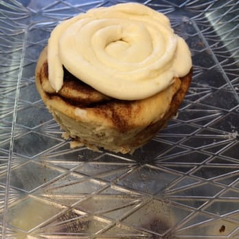 Casey's Cakes And Classes - Cinnamon rolls - Bakeries Near Me - Brownstown, Indiana