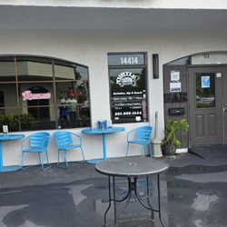 Turtle Tavern - Outside seating