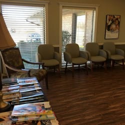 Smile Attractions - Dr. Seyed M. Shariati - waiting room.