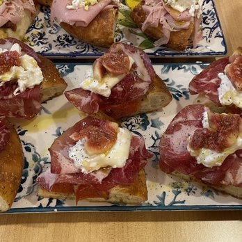 La Panzeria - Italian Near Me - Montreal, Quebec
