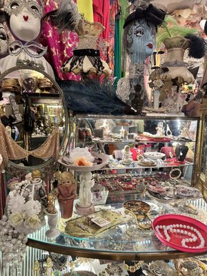 JuJu's Vintage by null