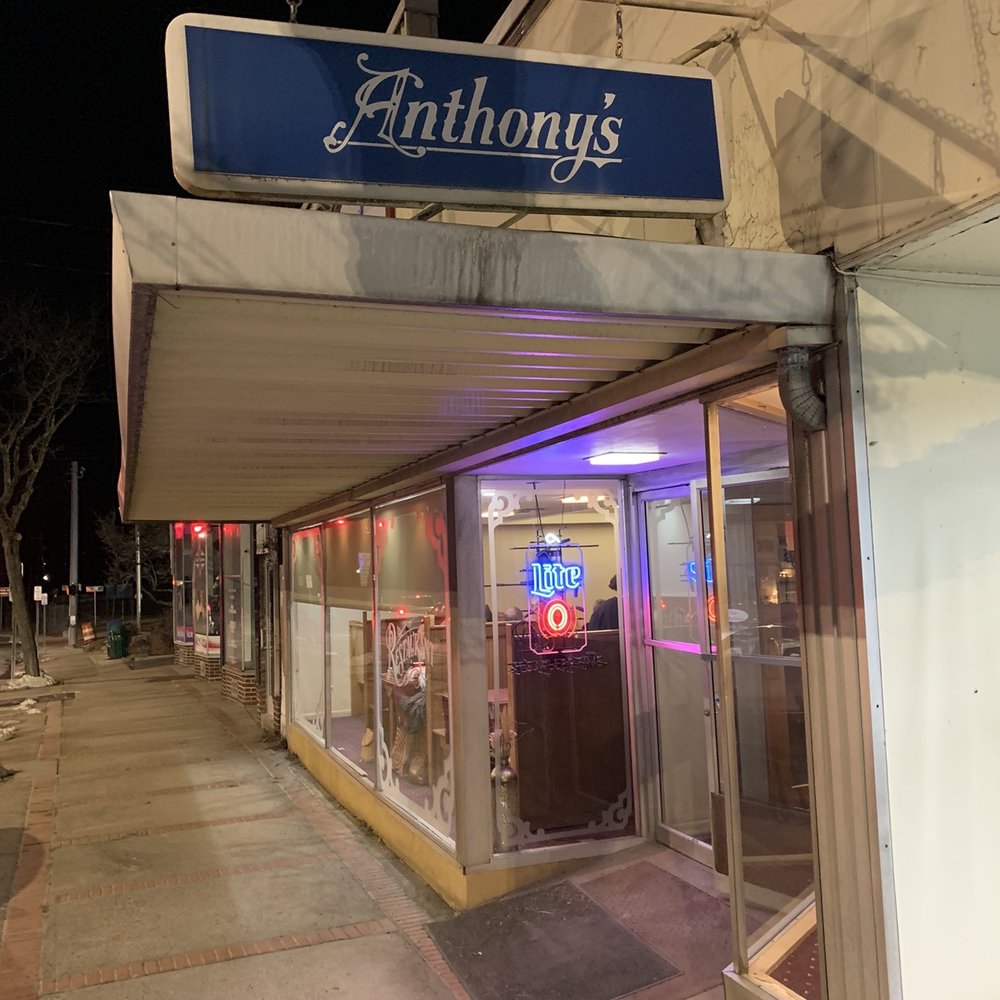 Anthony's - Front entrance - Pizza Near Me - Oakville, Connecticut